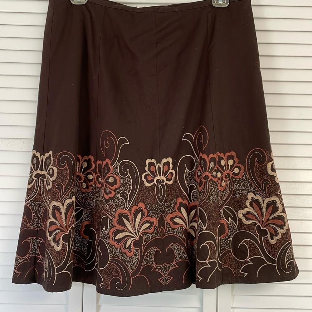 Ladies brown skirt with embroidered designs. Size 14. New w/tags